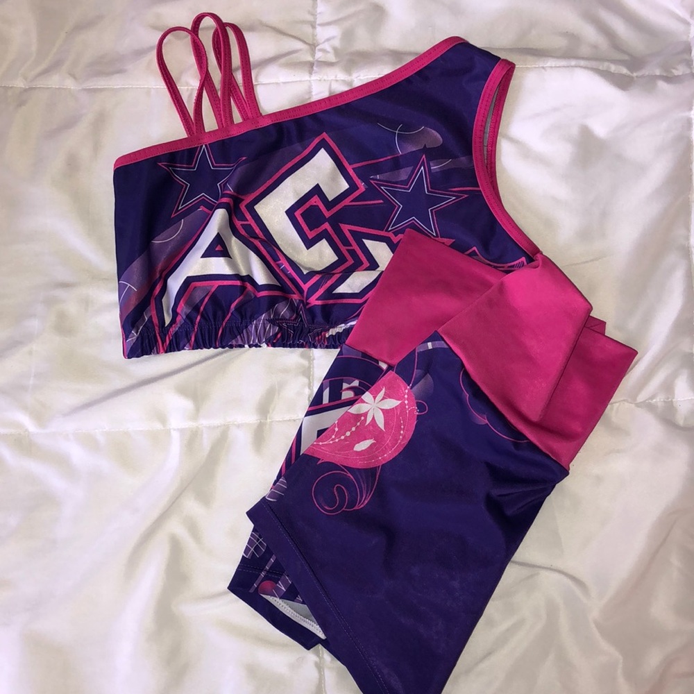 Matching ACX sports bra+shorts practice uniform
